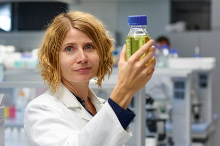 Prof. Dr. Susanne Aileen Funke im Labor