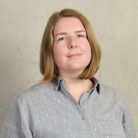 A simple, gray user icon on a light gray background, featuring a circle for a head and a rounded rectangle for the shoulders and body, often used as a placeholder for profile pictures at Hochschule Coburg.